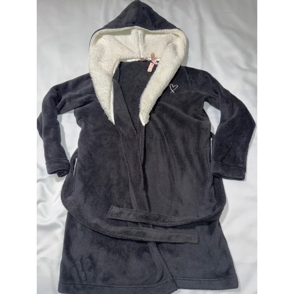 Victoria's Secret Hooded Plush Robe Black White Sherpa‎ Fleece Heart XS/S NWT